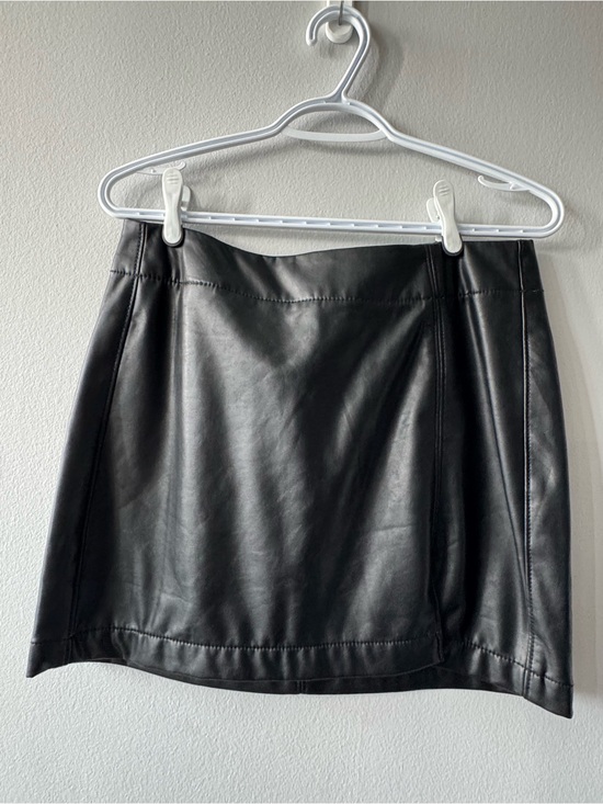 American Eagle Outfitters Dresses & Skirts - American Eagle Outfitters Black Faux Leather Mini Skirt
